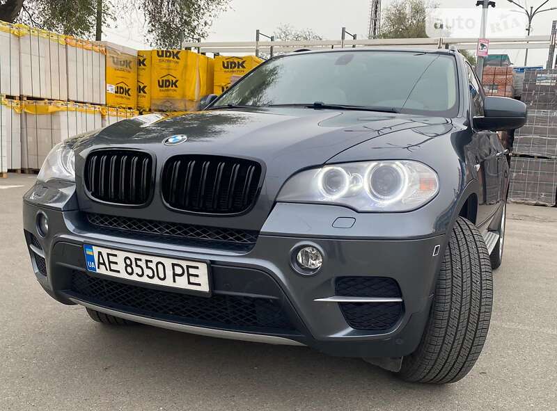 Позашляховик / Кросовер BMW X5 2013 в Дніпрі