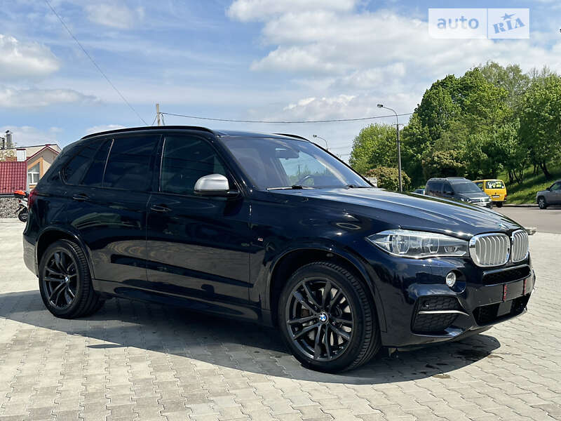 Внедорожник / Кроссовер BMW X5 2017 в Ровно