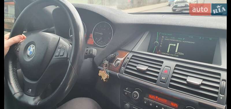 Позашляховик / Кросовер BMW X5 2013 в Івано-Франківську