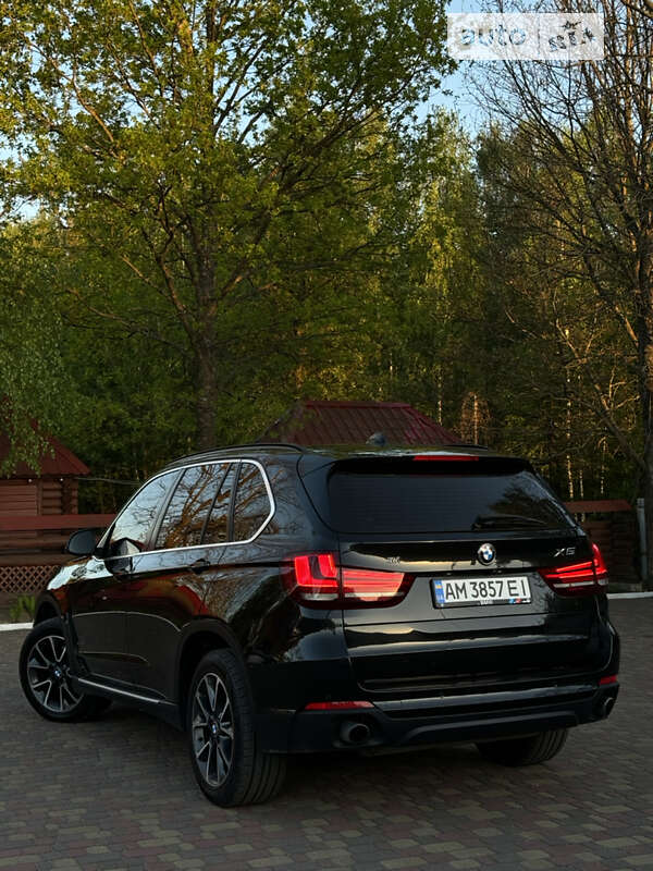 Внедорожник / Кроссовер BMW X5 2015 в Олевске