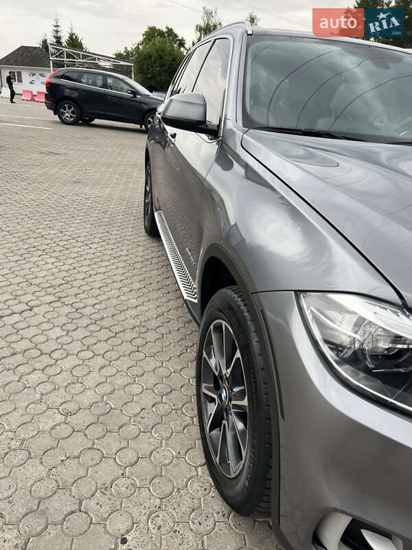 Позашляховик / Кросовер BMW X5 2014 в Чернівцях