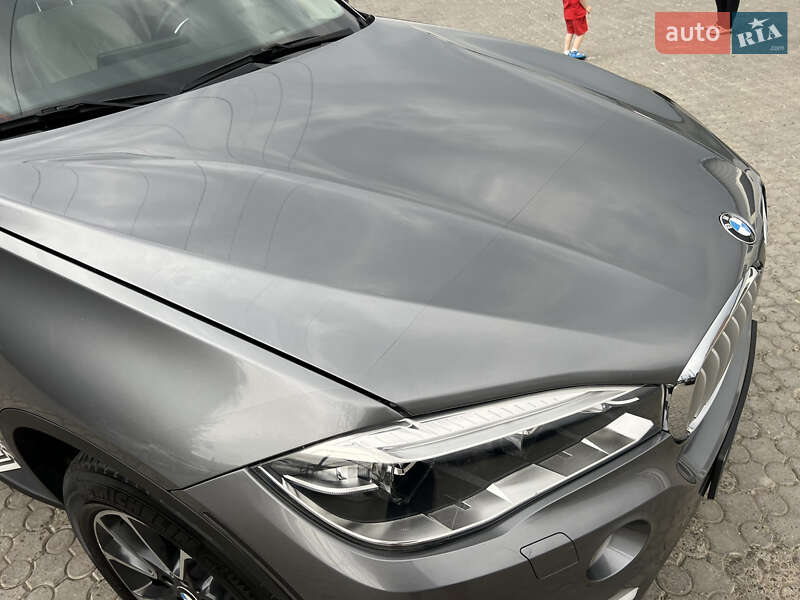 Позашляховик / Кросовер BMW X5 2014 в Чернівцях