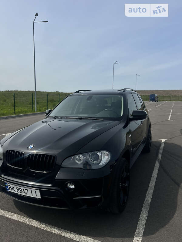 Позашляховик / Кросовер BMW X5 2010 в Рівному