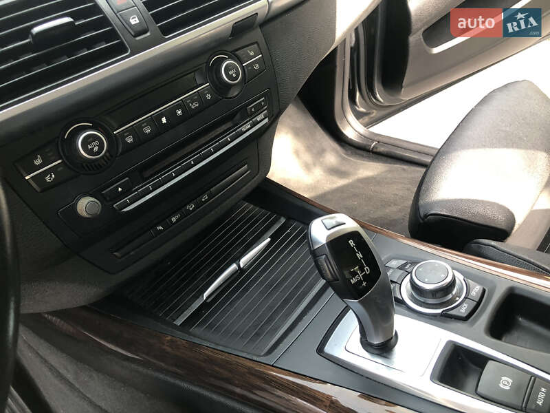 Внедорожник / Кроссовер BMW X5 2011 в Львове