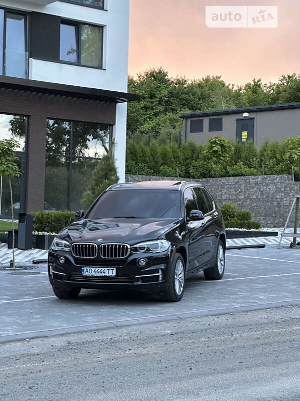 Внедорожник / Кроссовер BMW X5 2016 в Ужгороде