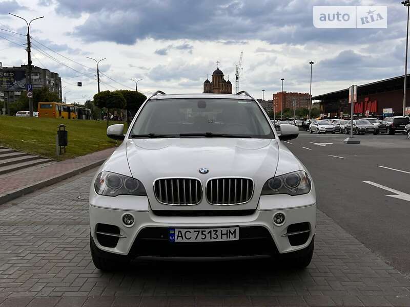 Позашляховик / Кросовер BMW X5 2012 в Луцьку