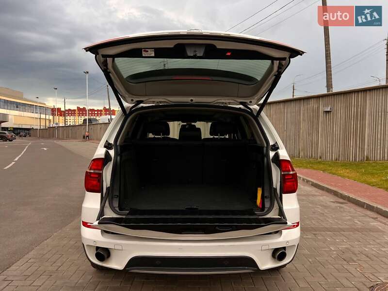 Позашляховик / Кросовер BMW X5 2012 в Луцьку