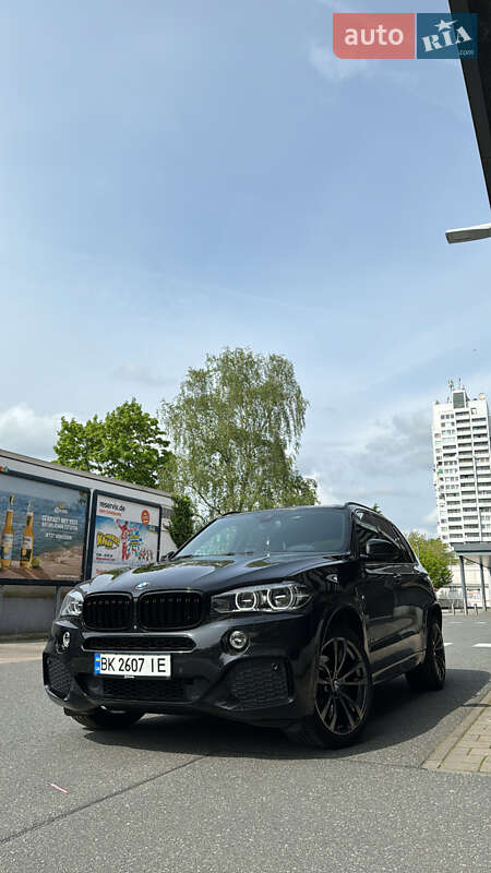 Внедорожник / Кроссовер BMW X5 2016 в Вараше