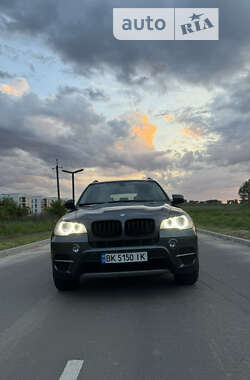 Внедорожник / Кроссовер BMW X5 2011 в Ровно