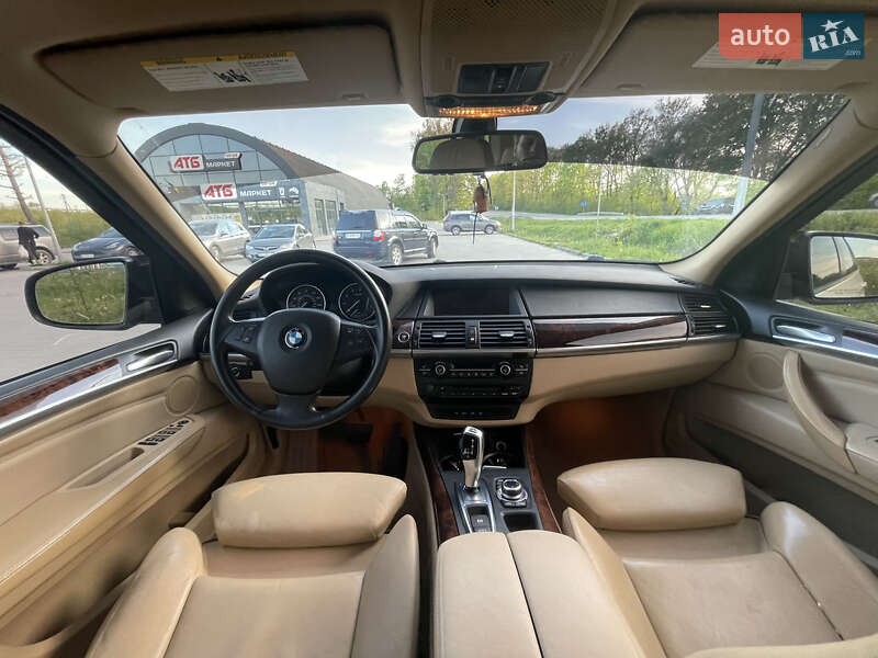 Внедорожник / Кроссовер BMW X5 2011 в Львове