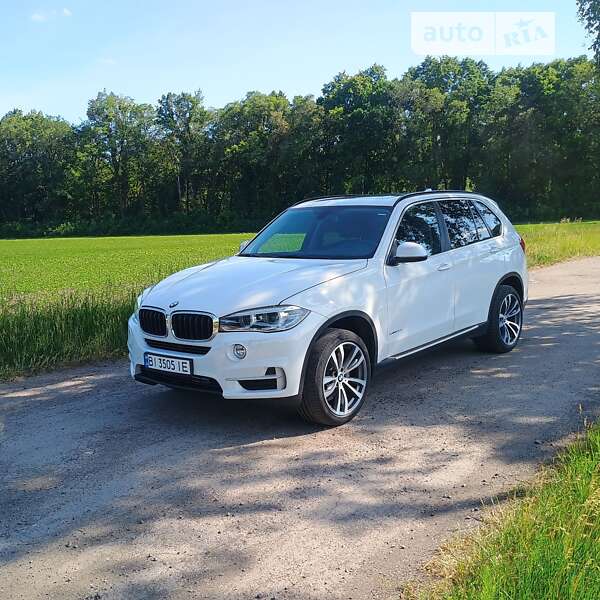 Позашляховик / Кросовер BMW X5 2015 в Лубнах