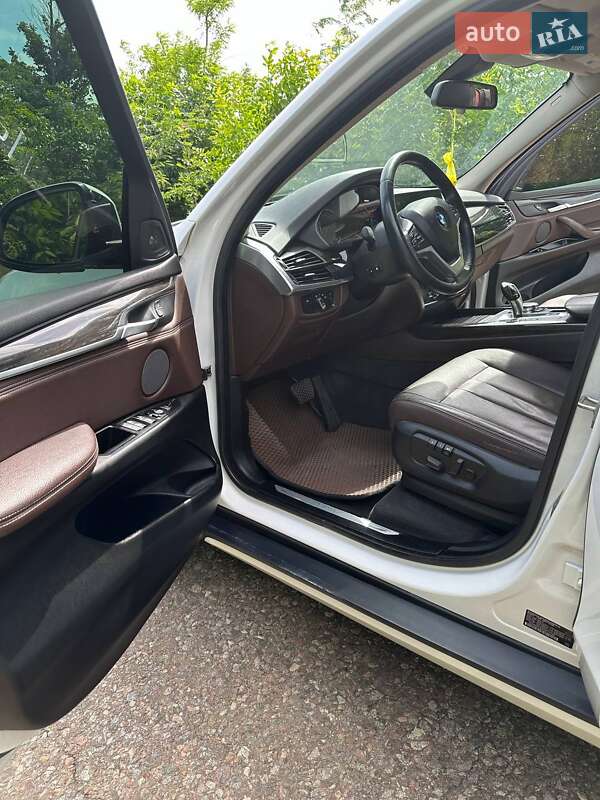 Позашляховик / Кросовер BMW X5 2015 в Теплодарі фото 31 Позашляховик / Кросовер BMW X5 2015 в Теплодарі