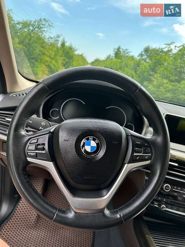 Позашляховик / Кросовер BMW X5 2015 в Теплодарі фото 44 Позашляховик / Кросовер BMW X5 2015 в Теплодарі