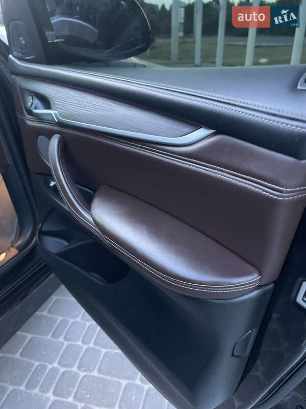 Внедорожник / Кроссовер BMW X5 2014 в Днепре