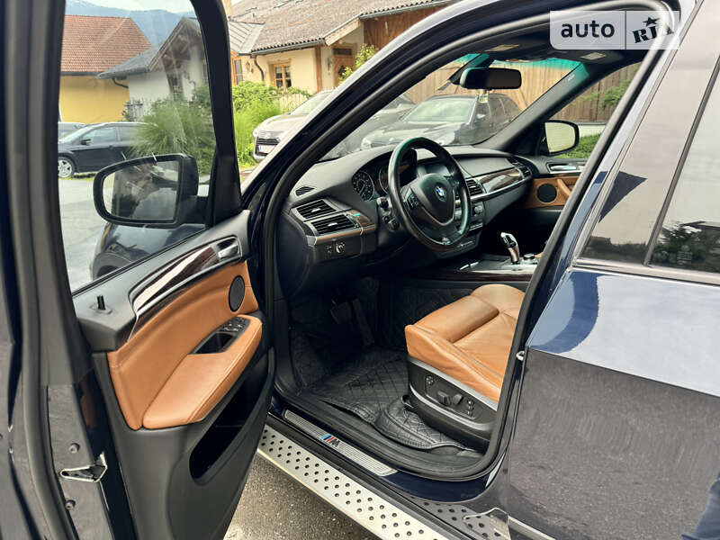 Позашляховик / Кросовер BMW X5 2009 в Рівному