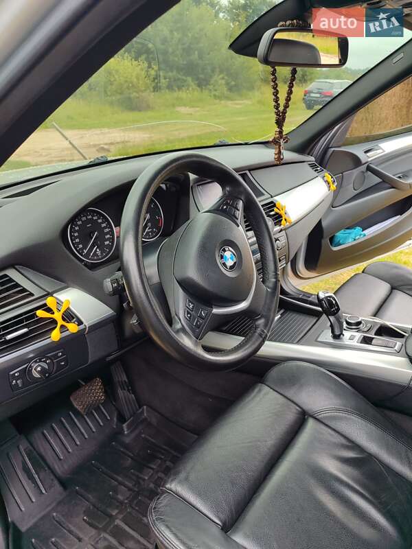 Внедорожник / Кроссовер BMW X5 2010 в Самборе