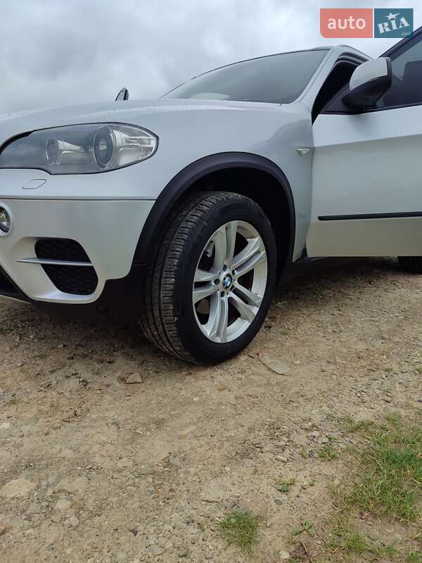 Внедорожник / Кроссовер BMW X5 2010 в Самборе