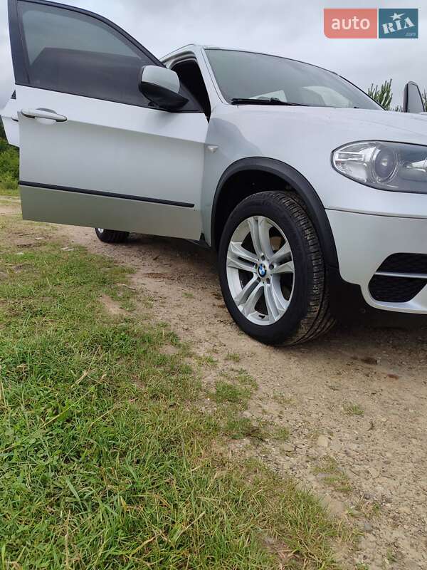 Внедорожник / Кроссовер BMW X5 2010 в Самборе