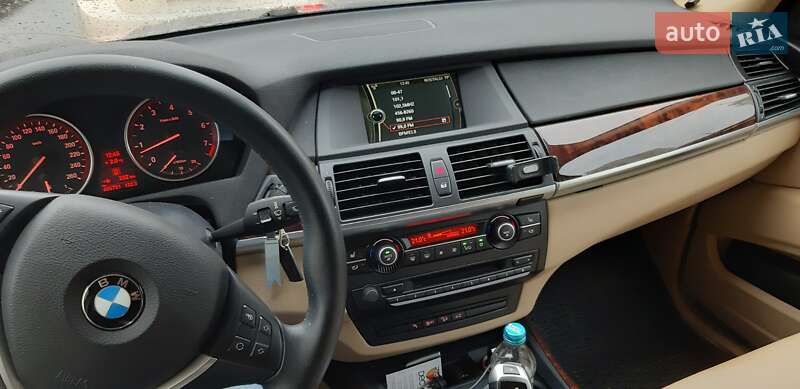 Позашляховик / Кросовер BMW X5 2013 в Києві