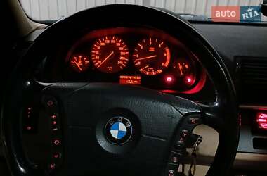 Позашляховик / Кросовер BMW X5 2004 в 