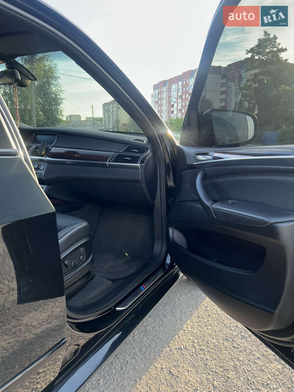 Позашляховик / Кросовер BMW X5 2010 в Звягелі фото 11 Позашляховик / Кросовер BMW X5 2010 в Звягелі