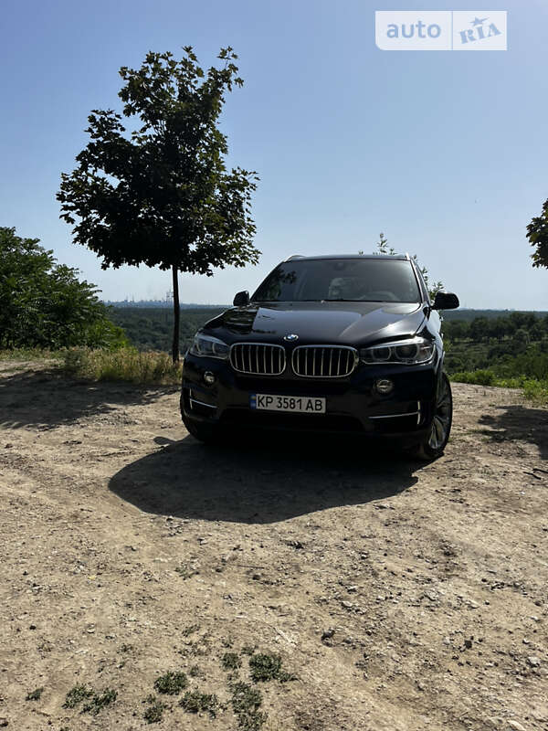 Внедорожник / Кроссовер BMW X5 2016 в Запорожье