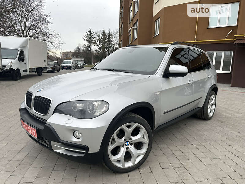 Внедорожник / Кроссовер BMW X5 2009 в Дубно