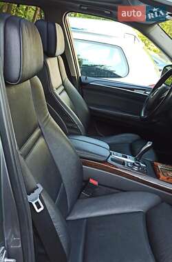 Внедорожник / Кроссовер BMW X5 2011 в Коростышеве
