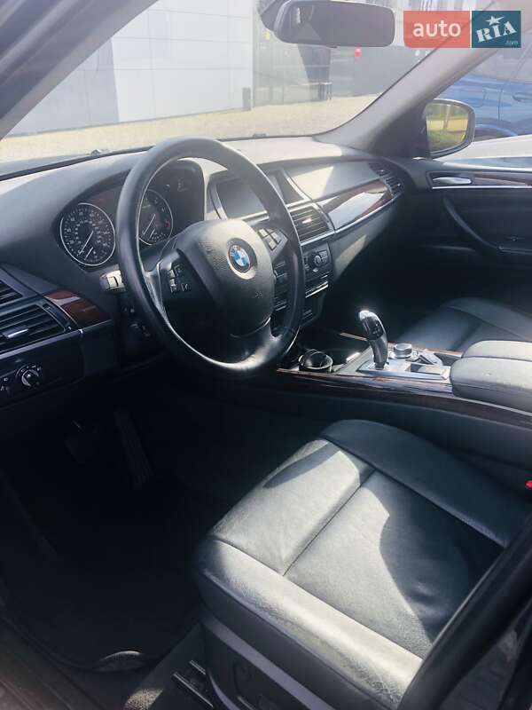 Позашляховик / Кросовер BMW X5 2011 в Львові
