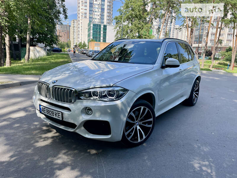 Позашляховик / Кросовер BMW X5 2015 в Києві