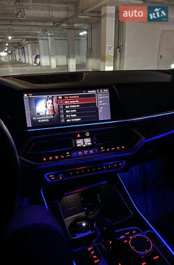 Позашляховик / Кросовер BMW X5 2019 в 