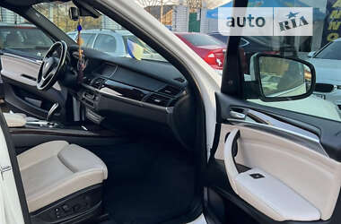 Позашляховик / Кросовер BMW X5 2011 в 