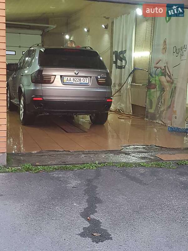 Внедорожник / Кроссовер BMW X5 2008 в Киеве