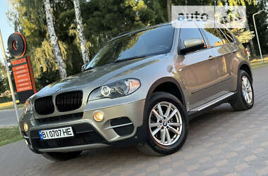 Внедорожник / Кроссовер BMW X5 2010 в Лубнах