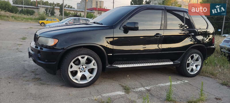 Внедорожник / Кроссовер BMW X5 2003 в 