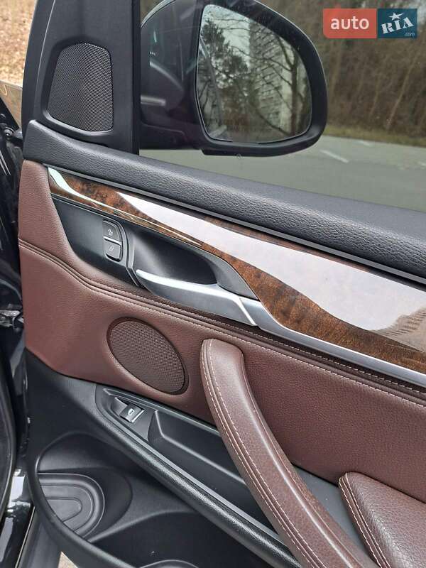 Позашляховик / Кросовер BMW X5 2015 в Кам'янському