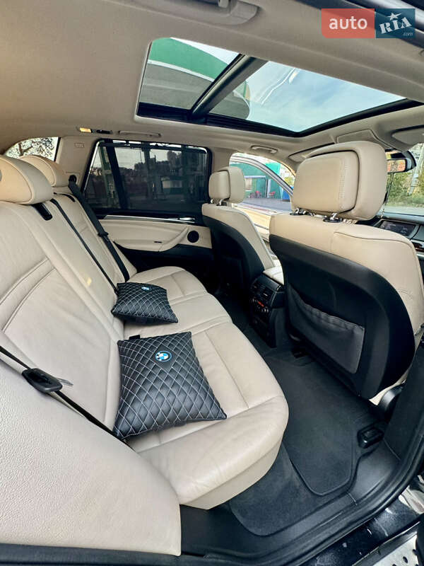 Внедорожник / Кроссовер BMW X5 2011 в Одессе