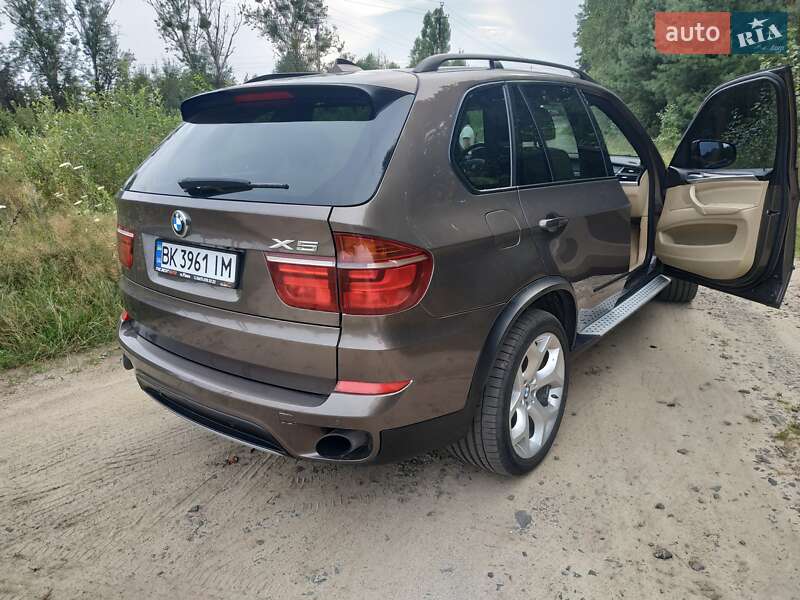 Позашляховик / Кросовер BMW X5 2013 в Вараші