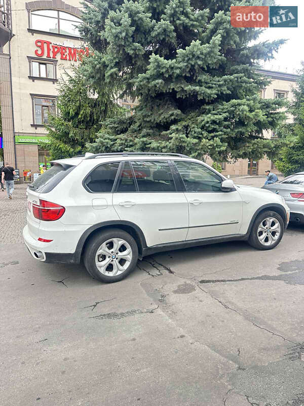 Внедорожник / Кроссовер BMW X5 2012 в Ровно