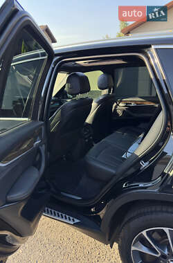Внедорожник / Кроссовер BMW X5 2017 в 