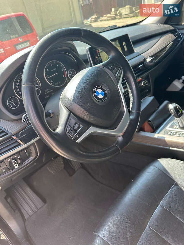 Позашляховик / Кросовер BMW X5 2015 в Львові