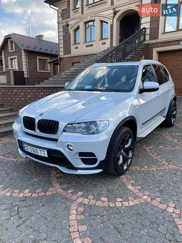 Внедорожник / Кроссовер BMW X5 2011 в Черновцах