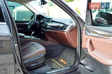 Позашляховик / Кросовер BMW X5 2017 в 