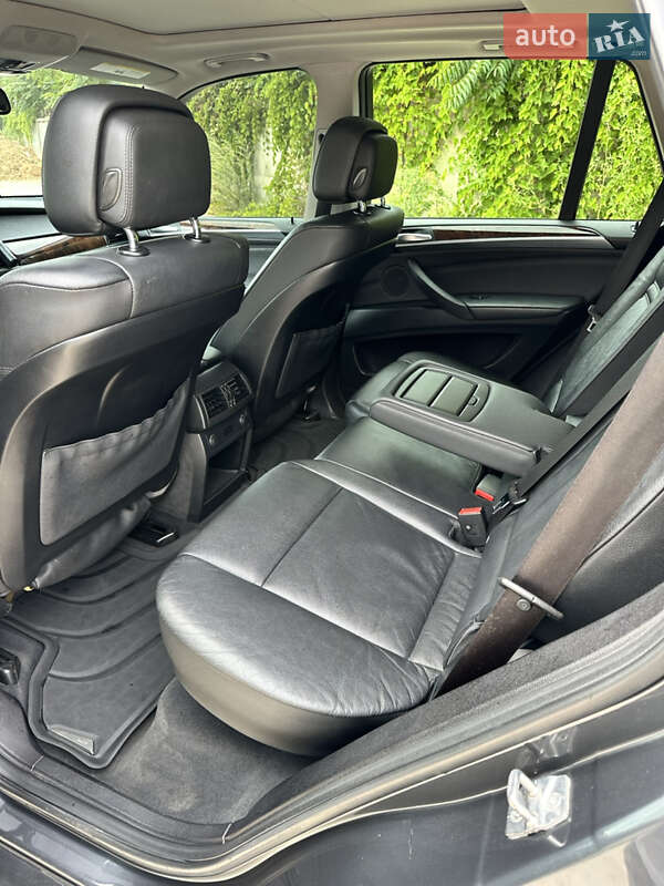 Внедорожник / Кроссовер BMW X5 2011 в Одессе