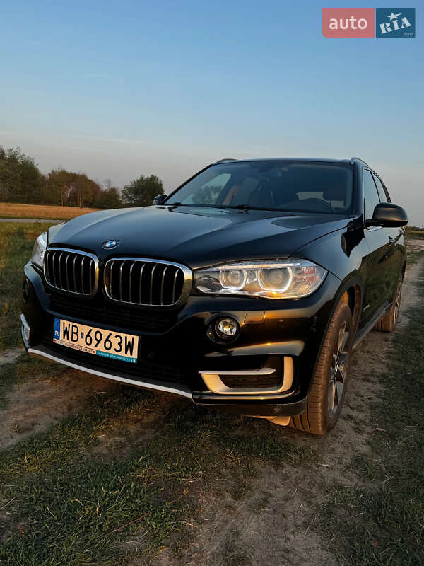 Внедорожник / Кроссовер BMW X5 2015 в 