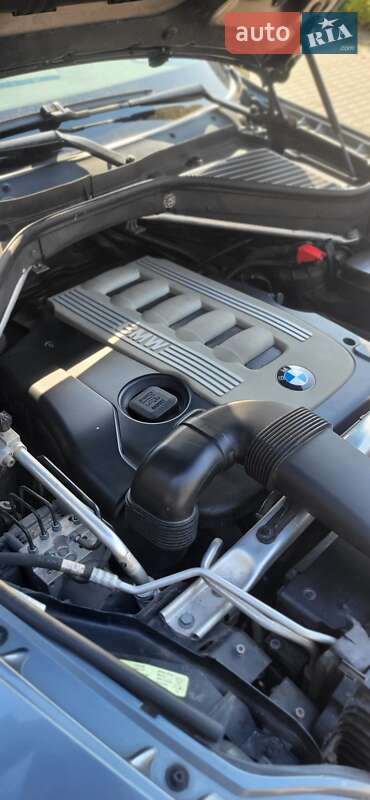 Внедорожник / Кроссовер BMW X5 2009 в Коростене