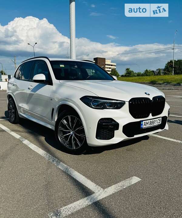 Внедорожник / Кроссовер BMW X5 2021 в Киеве