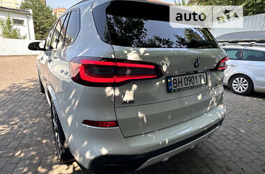 Внедорожник / Кроссовер BMW X5 2021 в 