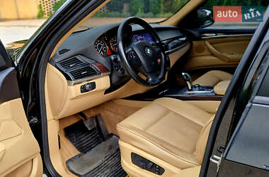 Внедорожник / Кроссовер BMW X5 2010 в 