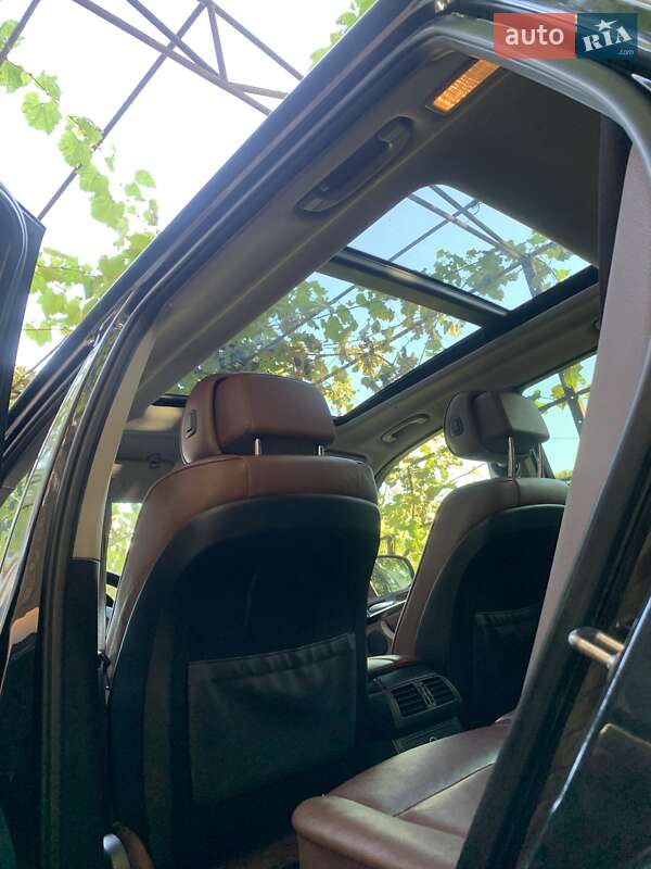 Внедорожник / Кроссовер BMW X5 2010 в Бобринце